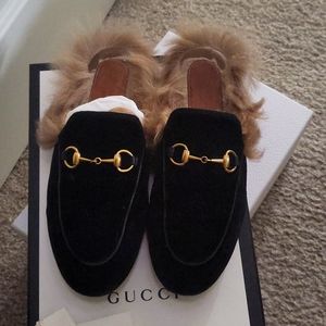 Gucci Princetown Black Velvet Mules w/fur